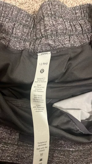 Lululemon Hotty Hot Low-Rise 2.5” Shorts thumbnail 5