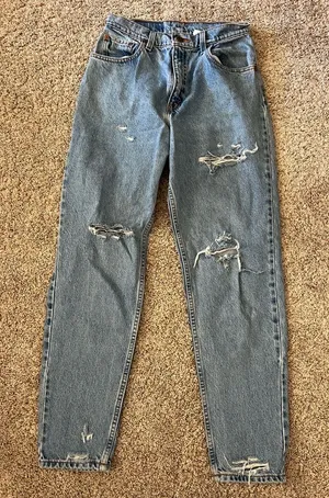Levi's High-Rise Distressed Light Blue Women's Jeans thumbnail 1