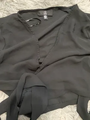 Missguided Crop Top Tie Front In Black thumbnail 2