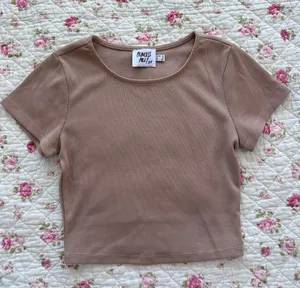 Princess Polly Tan Tee thumbnail 1