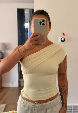 Off the shoulder butter yellow top thumbnail 1