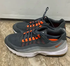 Size 8.5 Nike Air Max 95 Ultra Dark Grey‎ Total Orange Lifestyle Shoes 749212-00 thumbnail 1