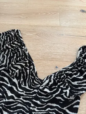 ZARA Top thumbnail 3