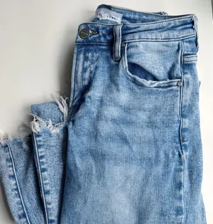 High Rise  Jeans thumbnail 2