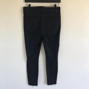 NWOT Mother Looker Ankle Fray Jeans in Guilty As Sin Distressed thumbnail 6