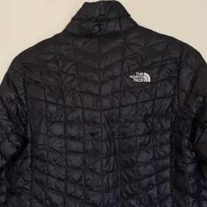 THE NORTH FACE Women’s Thermoball Jacket Black Small thumbnail 6