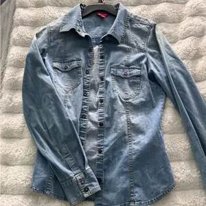 Guess Light Blue Button-Down Shirt thumbnail 2