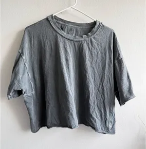 Free People Movement Womens Gray Mineral Wash Boxy Crop Tee Shirt Small 3814 thumbnail 1