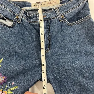 FIBERS Floral Embroidered Denim Flare Jeans Womens Size 8 Boho Hippie thumbnail 8