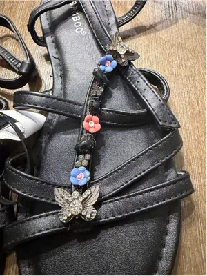 Bamboo Black Floral Butterfly Sandals Size 6.5 thumbnail 5