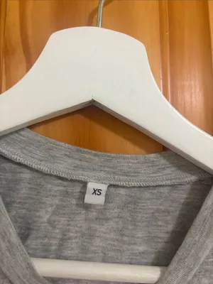 Boutique Brand Size XS Grey Rusched Side T-Shirt thumbnail 3