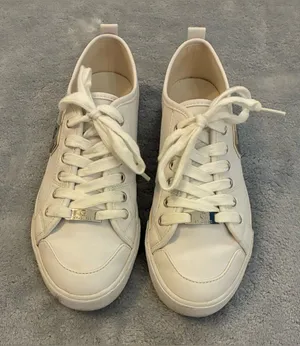 Guess Brand Classic White Leather Lace-Up Sneakers - Women Size 7.5 thumbnail 1