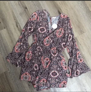 Long Sleeve Pocketed Romper Size Medium thumbnail 5