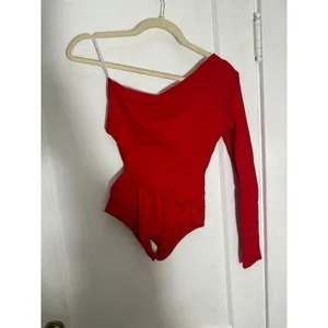 Revolve H:ours Karly Red One Shoulder Cut Out Bodysuit thumbnail 5