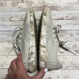Crocs LiteRite Pacer Sneaker Women's Size 10 Neutral Camo Waterproof Lightweight thumbnail 6