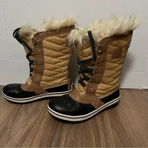 Sorel Tofino II Size‎ 5 Waterproof Winter Snow Boots Faux Fur Tan Black apres thumbnail 6
