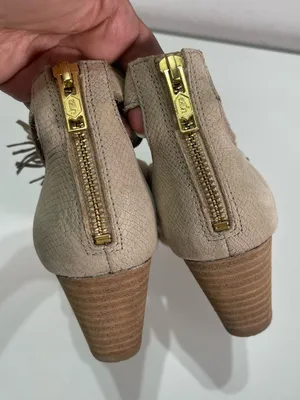 Ugg Women's 7.5 Wedge Sandals Yasmin Snake Print Leather Strappy Tassel thumbnail 4