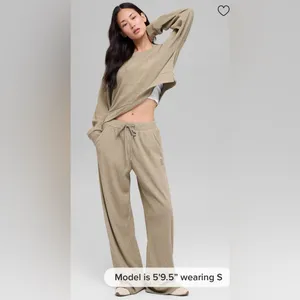 Alo NWT Muse Wide Leg Pants Gravel Heather Size M thumbnail 10
