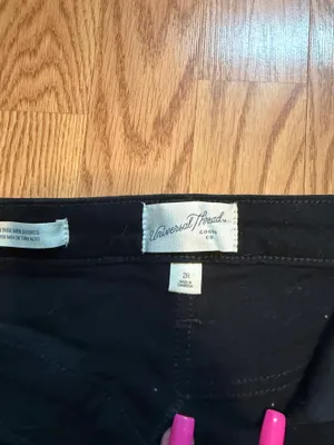 Universal Threads Shorts thumbnail 2