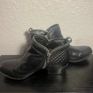 Lucky Brand Bartolino Black‎ Leather Zippered Booties Women’s 6.5M Moto Boots thumbnail 9