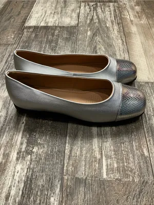 Comfortview Silver Ballet Flat with Silver Metallic Toe Size 10 Wide thumbnail 6