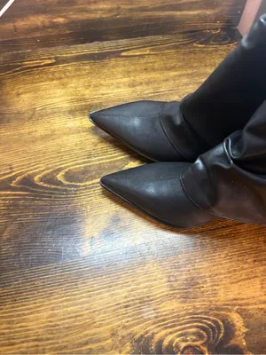 Time and tru black heeled boots size 6 thumbnail 3