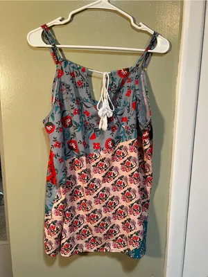 Womens Sz Medium Tank Top Keyhole Tassel Tie Blue Gray Red Pink Floral Geometric thumbnail 2
