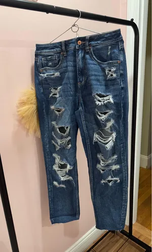 American Eagle ripped Jeans  thumbnail 1