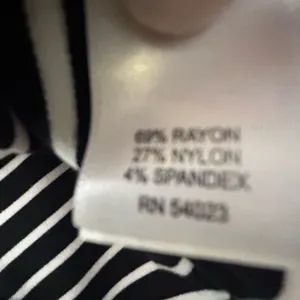 Banana Republic Women's Black‎ & White Striped Pencil Skirt Size 6 thumbnail 6