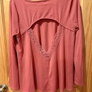 Altar'd State women’s boho Tunic with a "V-cutout back with lace. Size L thumbnail 2