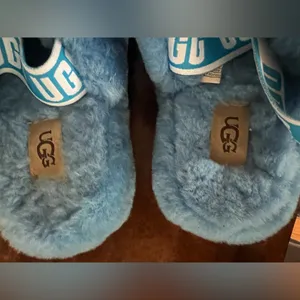 Ugg Fluff Yeah Slide in Bright Blue.  Women’s Size 9 thumbnail 5
