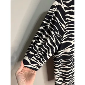 H&M Zebra Print Blouse Black White Animal Print M Mob Wife Y2K‎ Office Core thumbnail 2
