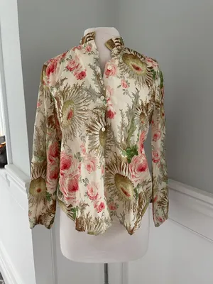 Brand New Tuckernuck Sun Faded Floral Avalon Blouse Size S! thumbnail 3