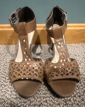 Franco Sarto Brown Leather T Strap Heels, Size 6 thumbnail 1