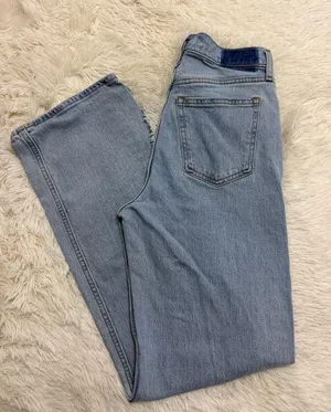 Abercrombie & Fitch High Rise 90’s Relaxed Jean thumbnail 1