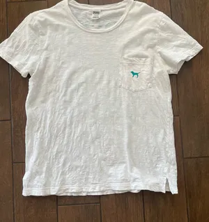 Victoria's Secret PINK White Dog Pocket T Shirt size L thumbnail 1