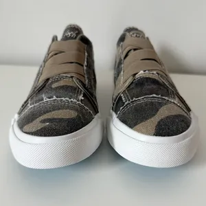 NEW Blowfish Marley Slip On Sneaker Natural Camouflage Canvas Brown Size 8.5 thumbnail 5