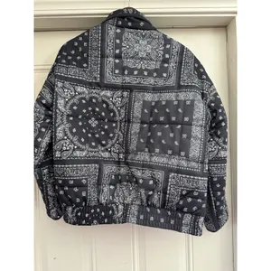 Pink Lily Black & White Bandana Print Quilted Puffer Jacket - XS thumbnail 2