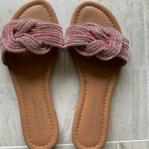 Juicy Couture pink sandal thumbnail 1