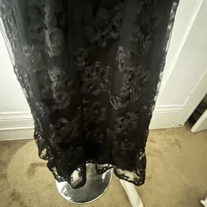 Lulus black dress M Notable Elegance Floral Appliqué Bustier Midi Party Formal thumbnail 11