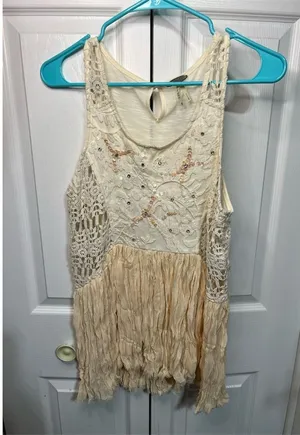Ginnicks by BKE Women's Ivory Tunic Tank Top M Lace Rhinestone Trim thumbnail 1