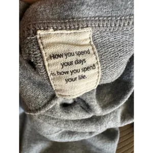 Vuori Women's Heather Grey Ribbed Cuff Jogger Sweatpants – Size 2/4 thumbnail 4