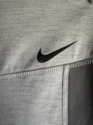 8. Nike dry fit small legging. 23 inseam thumbnail 3