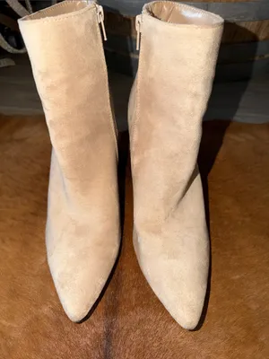 A New Day Delilah Block Heeled Ankle Boots Size 10 beige Faux Suede Bootie Zip thumbnail 4
