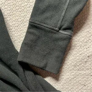 Mountain Hardwear Women’s Black Fleece Full Zip Jacket Size Medium EUC thumbnail 5