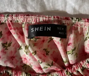 SheIn cropped floral peasant blouse thumbnail 2