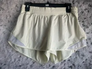 330. Lululemon Hotty Hot Low-Rise Lined Short 2.5"sz 12 thumbnail 1