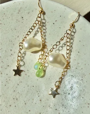 Handmade gold tone stainless steel unique fairy whimsy dangle earrings💐💚 thumbnail 2