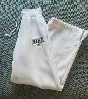 Nike Pheonix Fleece Wide Leg Sweatpants thumbnail 2