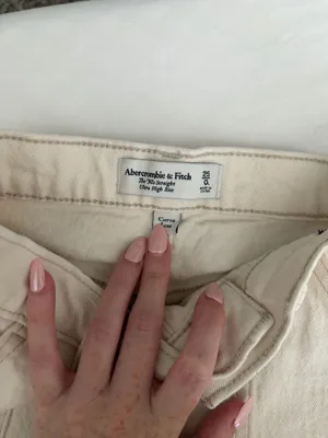Abercrombie Cream cargo pants thumbnail 3